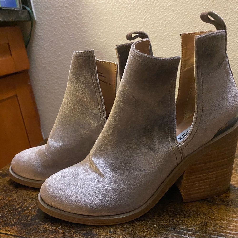 Steve Madden Boots with Cutouts and Block Heels - Picture 2 of 7